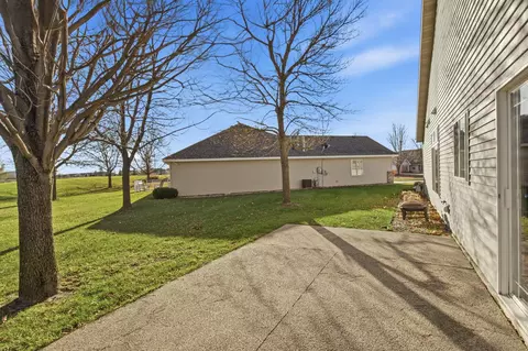 Exterior - 2531 7th Ave SE, Willmar, MN 56201 photo 5 of 8