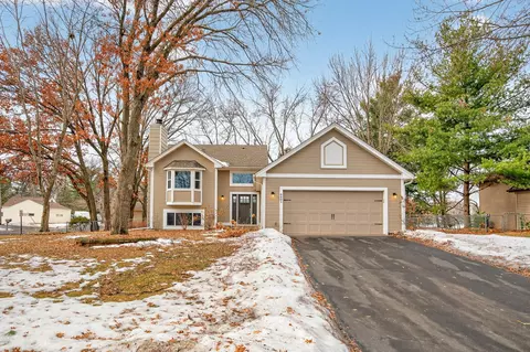 6901 Glenview Ln, Circle Pines, MN 55014