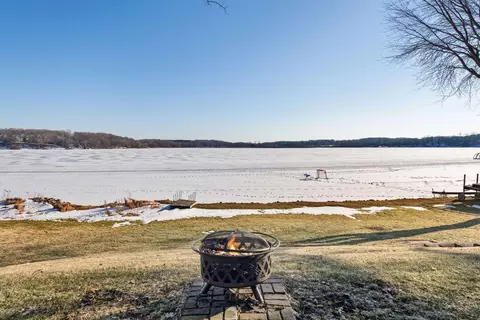 3631 S Cedar Dr, Excelsior, MN 55331 photo 2