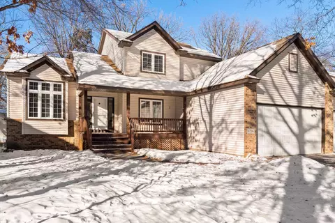 9206 Dunkirk St NE, Blaine, MN 55449