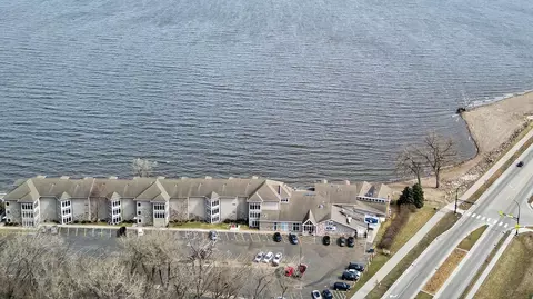 1702 N Lakeshore Dr #3, Lake City, MN 55041