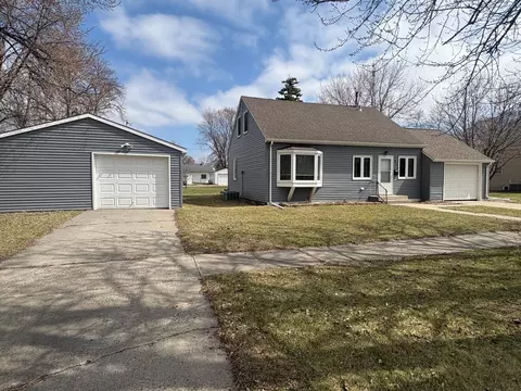 322 7th St S, Breckenridge, MN 56520