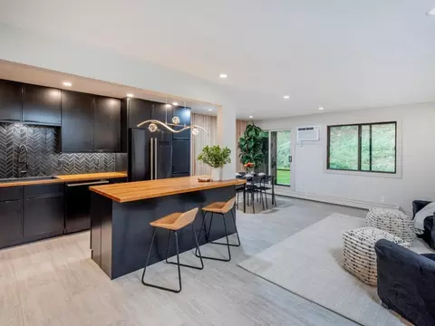 7401 W 101st St #111, Bloomington, MN 55438