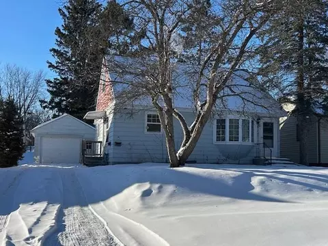 617 NE 10th Ave, Grand Rapids, MN 55744