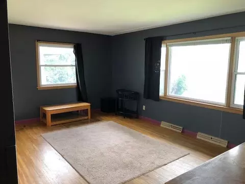 Living - 116 E Niagara St, Duluth, MN 55811 photo 1 of 2