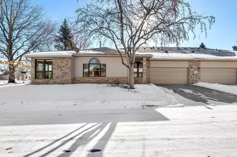 4120 Arbor Ln, Eagan, MN 55122