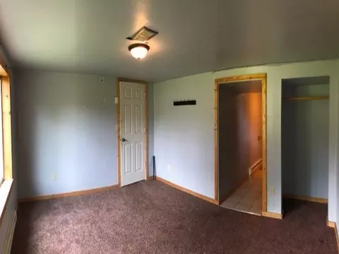 Bedroom - 115 E Niagara St, Duluth, MN 55811 photo 1 of 10