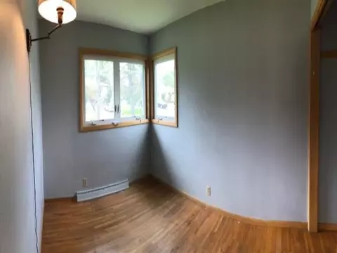 Bedroom - 115 E Niagara St, Duluth, MN 55811 photo 8 of 10
