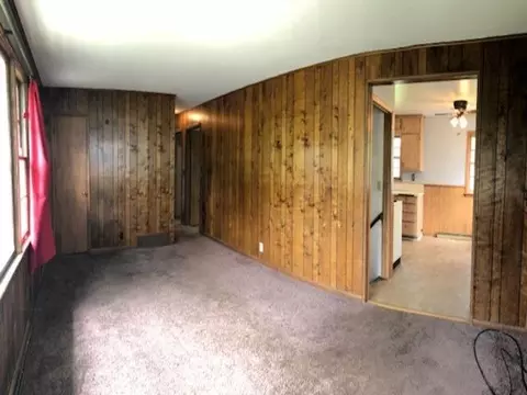 Living - 115 E Niagara St, Duluth, MN 55811 photo 3 of 3
