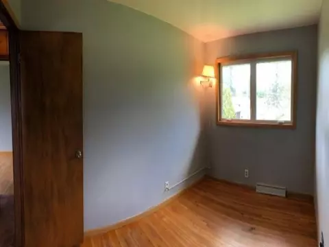 Bedroom - 115 E Niagara St, Duluth, MN 55811 photo 6 of 10