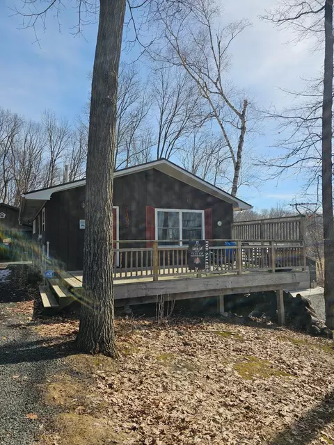 2152 E Round Lake Ln, Luck, WI 54853