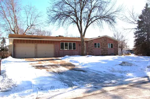 7740 Hampshire Ave N, Brooklyn Park, MN 55445