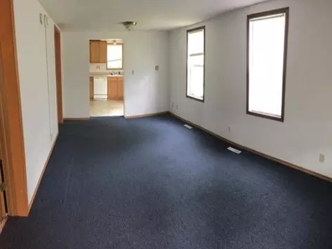 Living - 409 E 6th St, Duluth, MN 55805 photo 2 of 3