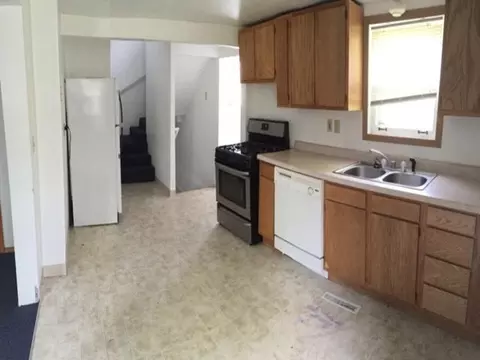 Kitchen - 409 E 6th St, Duluth, MN 55805 photo 2 of 2