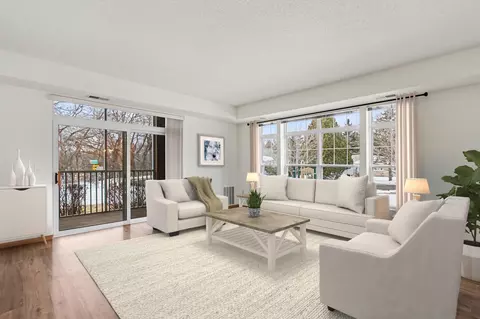 935 Ferndale St N #116, Maplewood, MN 55119