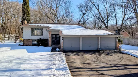 17091 Creek Ridge Trl, Minnetonka, MN 55345