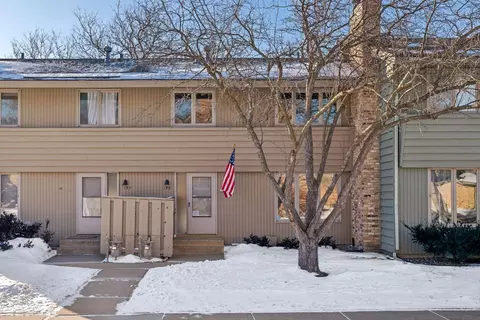 196 Windsor Ln, New Brighton, MN 55112