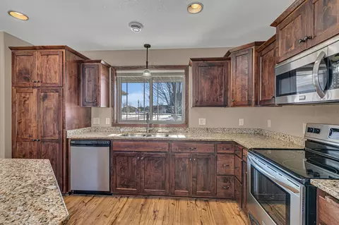 Kitchen - 144 Glenview Loop, Saint Cloud, MN 56303 photo 4 of 4