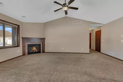 Living - 144 Glenview Loop, Saint Cloud, MN 56303 photo 4 of 5