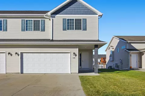 1326 4th St NW, West Fargo, ND 58078