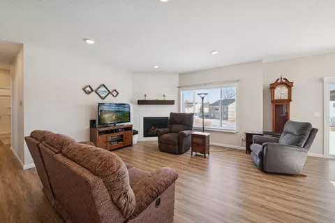 580 Alaska Loop, Cambridge, MN 55008 photo 6