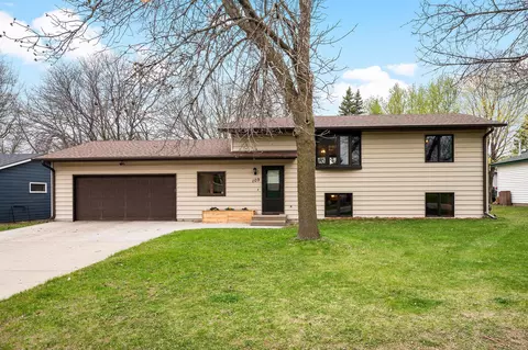 109 Summit Dr NE, Saint Michael, MN 55376
