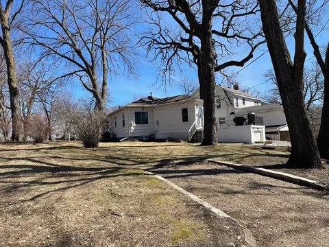 Exterior - 1409 Circle Dr, Albert Lea, MN 56007 photo 1 of 4