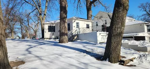 Exterior - 1409 Circle Dr, Albert Lea, MN 56007 photo 4 of 4