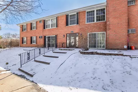 810 Old Settlers Trl #3, Hopkins, MN 55343