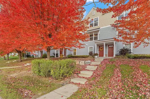 3115 Clover Ridge Dr, Chaska, MN 55318