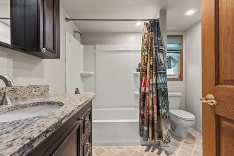 Bath - 902 Cheryl Ave, Marshall, MN 56258 photo 1 of 6