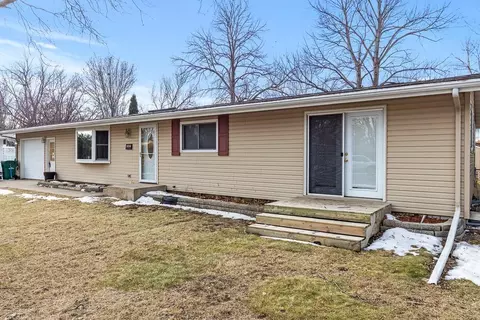 Exterior - 902 Cheryl Ave, Marshall, MN 56258 photo 2 of 4