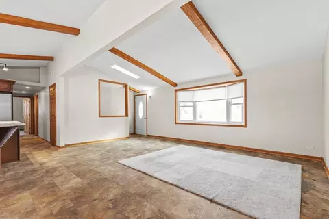 Living - 902 Cheryl Ave, Marshall, MN 56258 photo 1 of 3