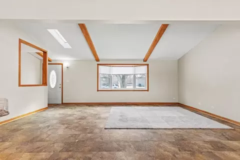 Living - 902 Cheryl Ave, Marshall, MN 56258 photo 2 of 3