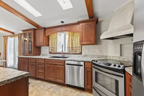 Kitchen - 902 Cheryl Ave, Marshall, MN 56258 photo 5 of 9