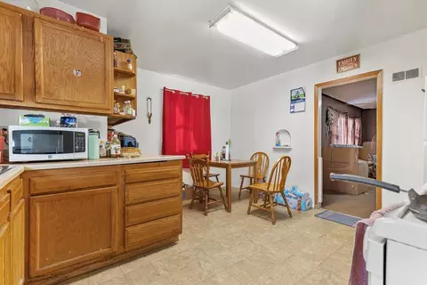 Kitchen - 402 Mill St, Marshall, MN 56258 photo 3 of 6