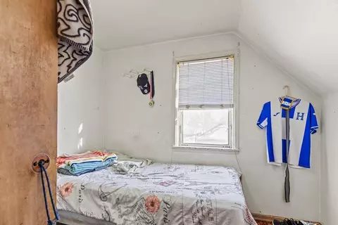 Bedroom - 402 Mill St, Marshall, MN 56258 photo 4 of 5