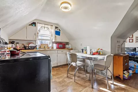 Kitchen - 402 Mill St, Marshall, MN 56258 photo 2 of 6