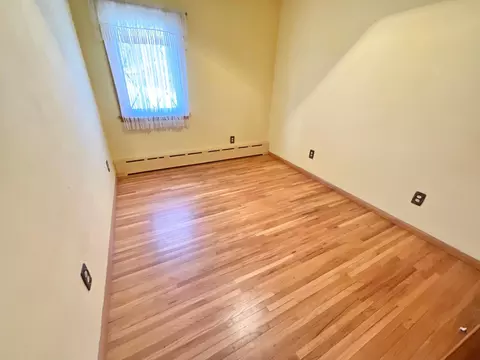 Bedroom - 1503 16th St SW, Austin, MN 55912 photo 5 of 6