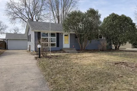 408 17th St E, Hastings, MN 55033