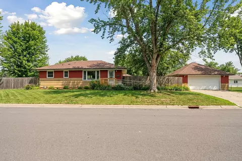 6110 Regent Ave N, Brooklyn Center, MN 55429