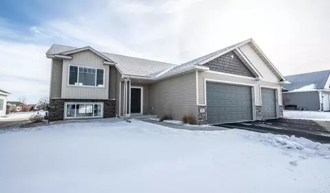 283 Tower Ave, Dundas, MN 55019