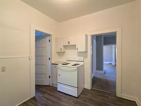 Entry Way - 417 W 5th St, Duluth, MN 55806 photo 1 of 1