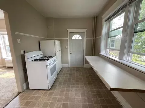 Kitchen - 609-611 N 4th Ave E, Duluth, MN 55805 photo 1 of 4
