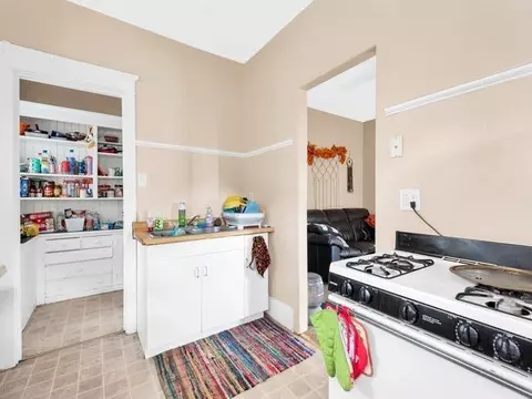 Kitchen - 609-611 N 4th Ave E, Duluth, MN 55805 photo 3 of 4