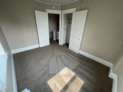 Bedroom - 609-611 N 4th Ave E, Duluth, MN 55805 photo 2 of 3