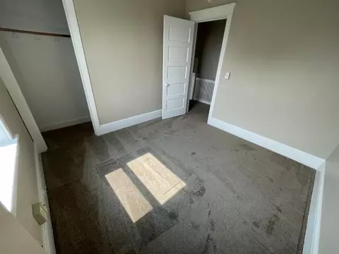 Bedroom - 609-611 N 4th Ave E, Duluth, MN 55805 photo 3 of 3