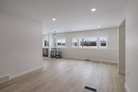 Living - 38138 Hocking Rd, Bigfork, MN 56628 photo 6 of 7