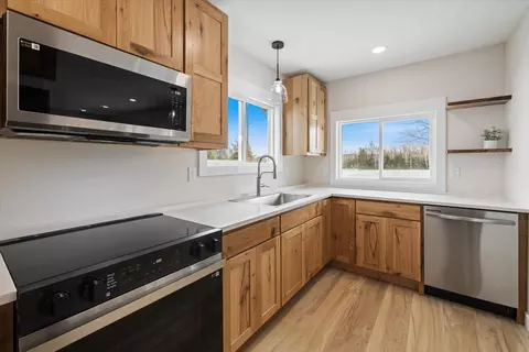 Kitchen - 38138 Hocking Rd, Bigfork, MN 56628 photo 5 of 5