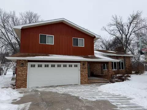 208 Ash St, Lisbon, ND 58054